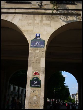 P1990979