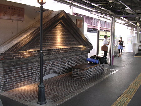 甲府駅ホーム２