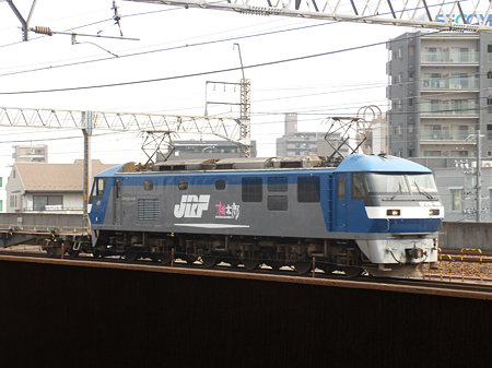 名鉄一宮駅4番線ホーム北端から撮ったEF210ー104