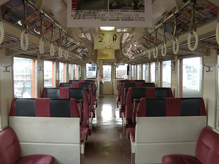 キハ11-201車内