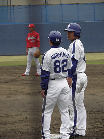 054 平田は奈良原さんにナニ言われてるのかな?