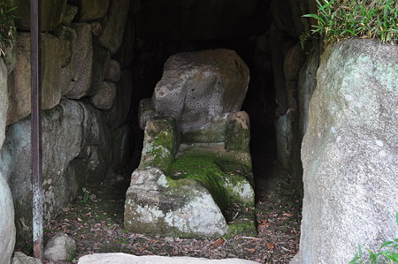 ツボリ山古墳石室