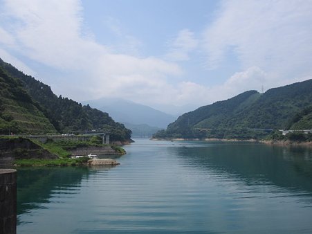 宮ヶ瀬湖
