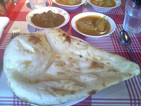 チキンカレーとマトンカレー　激辛！