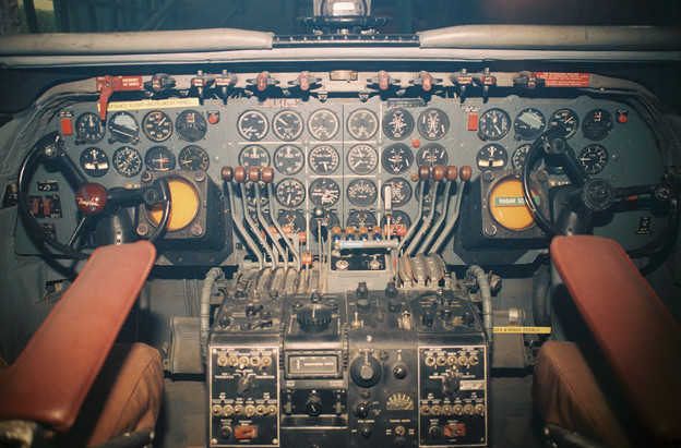Douglas DC-7 (Cockpit)