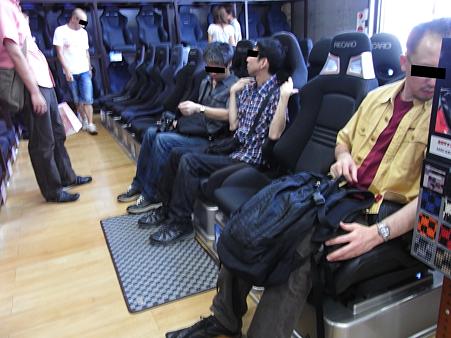 ヤマダ電機　マッサージチェア売り場