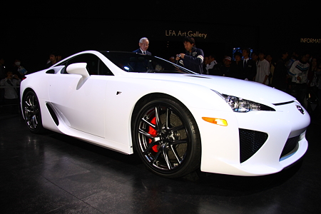 レクサス（LFA）