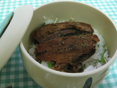 秋刀魚の蒲焼丼