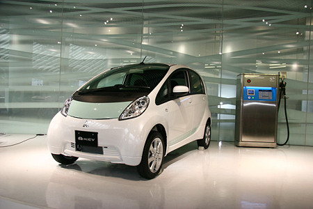 三菱「i-MiEV」